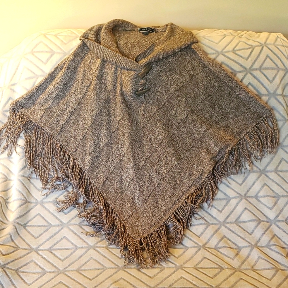 Karen Scott Sweater Poncho shawl, fringe, gray